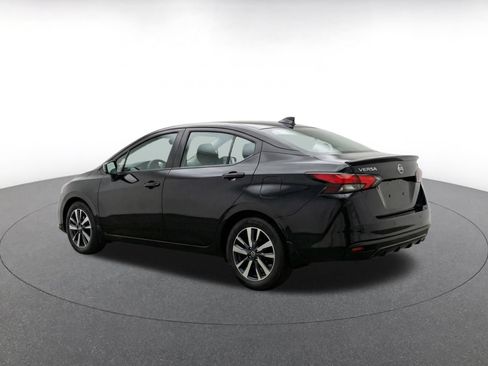 Used 2025 Nissan Versa SV FWD image 7