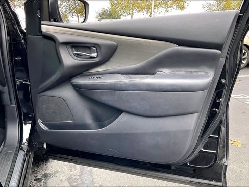 Used 2017 Nissan Murano Platinum w/ Platinum Technology Package image 25