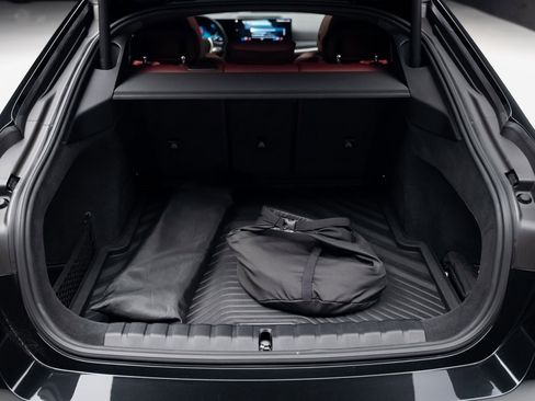 Used 2023 BMW i4 eDrive40 w/ Premium Package image 71