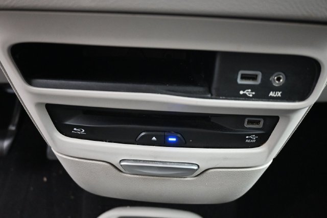 Used 2017 Chrysler Pacifica Touring-L Plus FWD image 25