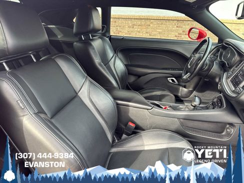 Used 2021 Dodge Challenger SXT w/ Plus Package image 12