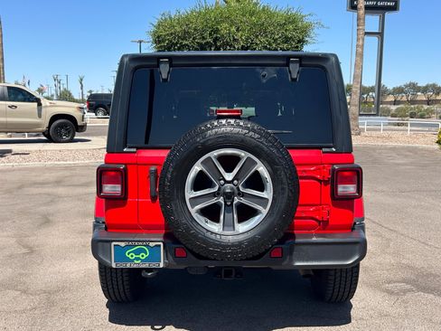Used 2023 Jeep Wrangler Unlimited Sahara w/ Cold Weather Group AWD/4WD image 4