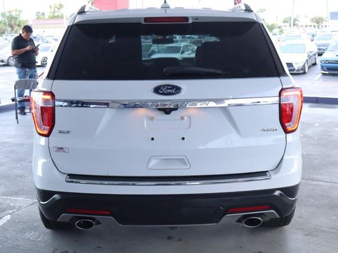Used 2018 Ford Explorer XLT w/ Equipment Group 202A AWD/4WD image 5