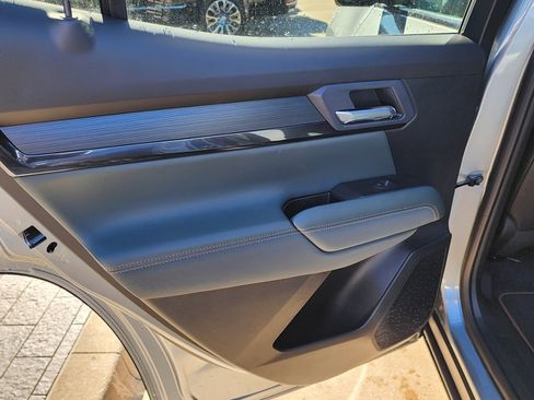 New 2026 GMC Terrain AT4 w/ Convenience Package III image 43