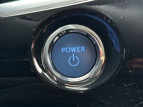 Used 2020 Toyota Prius Prime XLE image 27