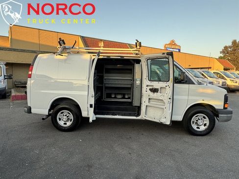 Used 2014 Chevrolet Express 2500 image 2