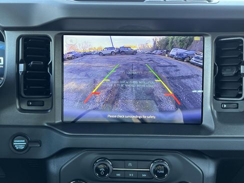 New 2025 Ford Bronco 4-Door image 19