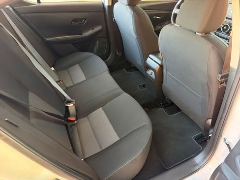 Used 2025 Nissan Sentra SV image 29