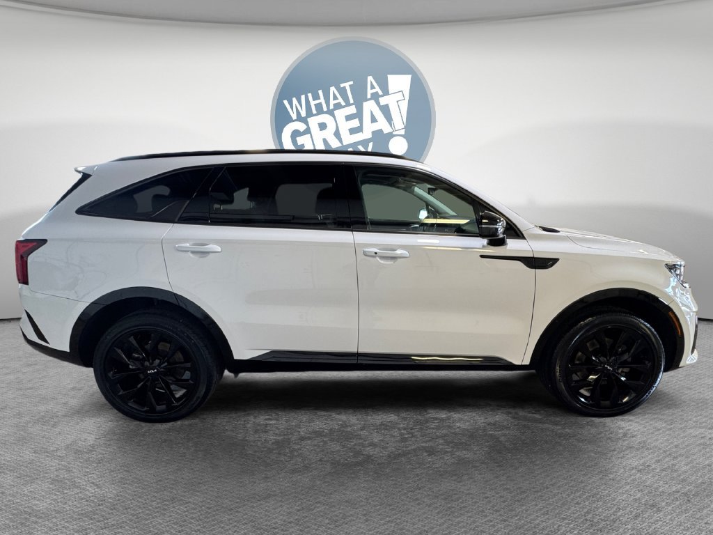 Certified 2023 Kia Sorento SX AWD/4WD image 2