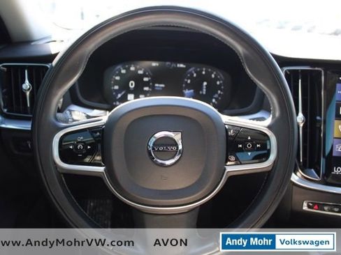 Used 2020 Volvo S60 T6 Momentum w/ Protection Package Premier image 32