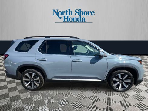 Certified 2023 Honda Pilot Touring image 3