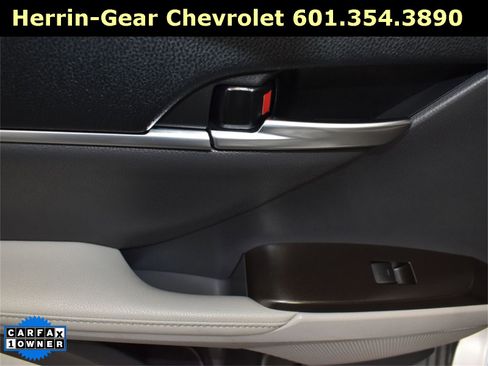 Used 2022 Toyota Camry XLE image 14