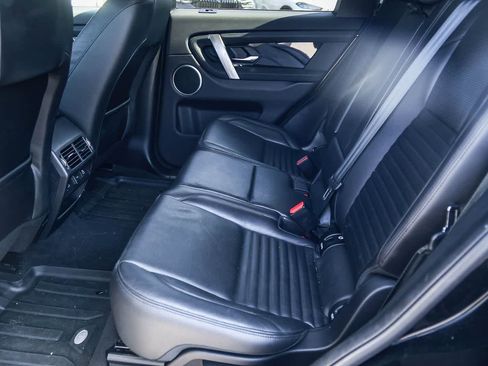 Certified 2021 Land Rover Discovery Sport S image 17