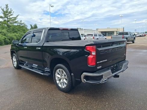 Used 2021 Chevrolet Silverado 1500 LTZ AWD/4WD image 6