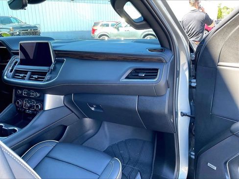 Used 2024 Chevrolet Tahoe Premier AWD/4WD image 13