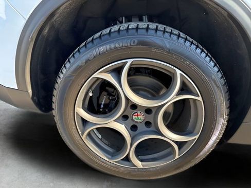 Used 2019 Alfa Romeo Stelvio Ti image 27