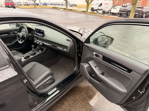 Used 2024 Honda Civic Touring image 15