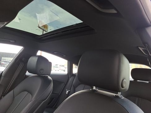 Used 2016 Audi RS 7 Prestige image 33