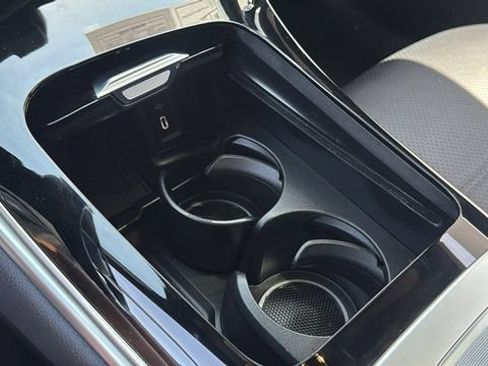 Certified 2025 Mercedes-Benz GLC 300 4MATIC image 32