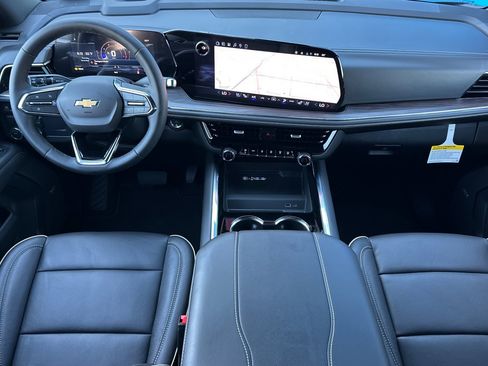 New 2026 Chevrolet Suburban Premier image 13