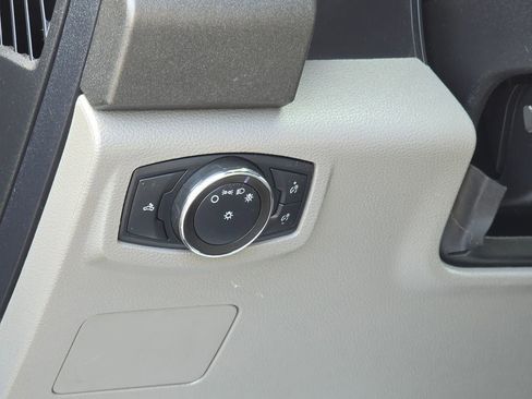 Used 2021 Ford F250 XL w/ STX Appearance Package image 8