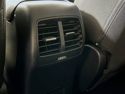 Used 2022 Ford Escape SE w/ SE Sport Appearance Package AWD/4WD image 29