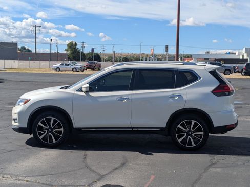 Used 2017 Nissan Rogue SL w/ SL Premium Package AWD/4WD image 9