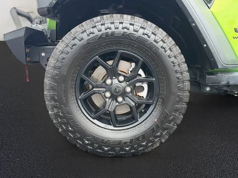Used 2025 Jeep Wrangler Sport AWD/4WD image 31