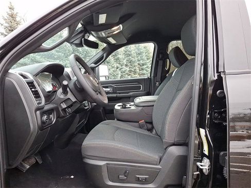 Used 2025 RAM 2500 Big Horn image 11