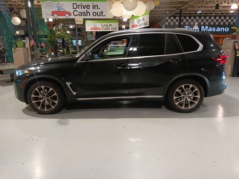 Used 2024 BMW X5 xDrive40i w/ Premium Package AWD/4WD image 18