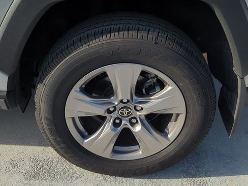Used 2024 Toyota RAV4 XLE FWD image 6