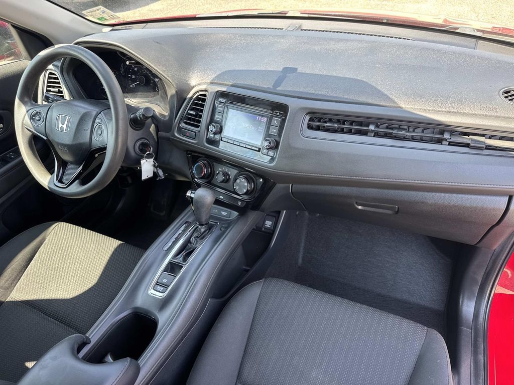 Used 2017 Honda HR-V LX image 14