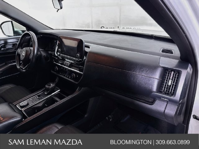 Used 2025 Nissan Pathfinder Rock Creek AWD/4WD image 29