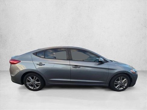Used 2018 Hyundai Elantra Value Edition FWD image 4