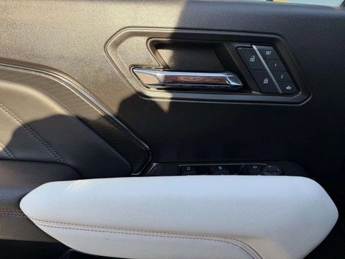 Used 2024 GMC Canyon AT4X image 21