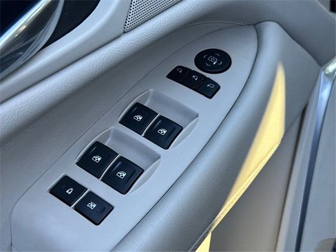 Used 2020 Cadillac Escalade Luxury image 24