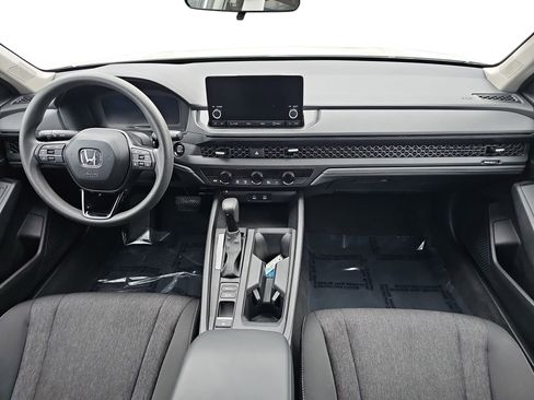 Used 2025 Honda Accord SE image 9