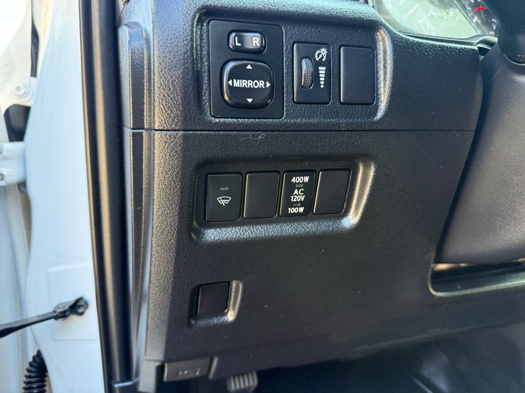 Used 2017 Toyota 4Runner SR5 AWD/4WD image 20