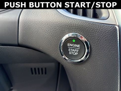 Used 2024 Ford Edge SEL image 18