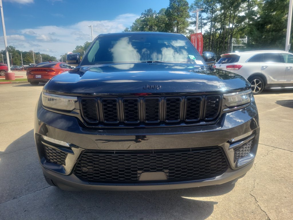 Used 2025 Jeep Grand Cherokee Limited w/ Black Appearance Package RWD image 4