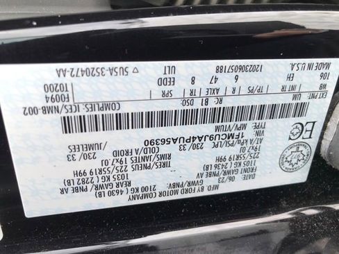 Used 2023 Ford Escape Platinum AWD/4WD image 22