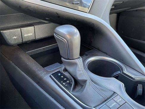 Used 2023 Toyota Camry SE image 30