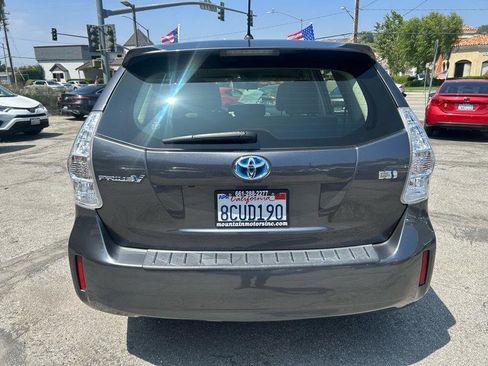 Used 2012 Toyota Prius V Two FWD image 4