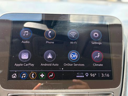 Used 2021 Chevrolet Malibu LT FWD image 19