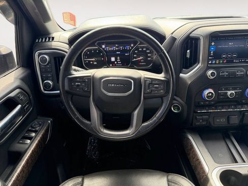 Used 2022 GMC Sierra 2500 Denali w/ Denali Ultimate Package AWD/4WD image 12