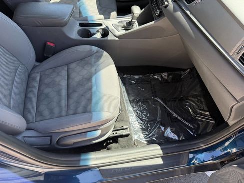Used 2019 Kia Niro LX FWD image 18