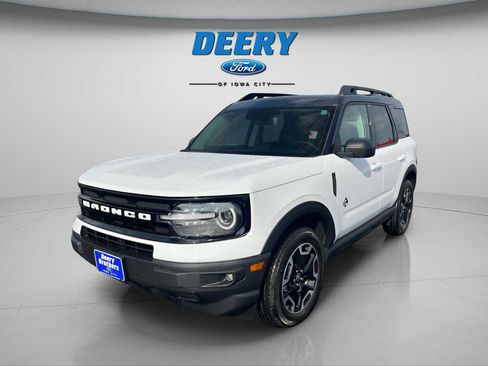 Used 2024 Ford Bronco Sport Outer Banks w/ Tech Package image 4