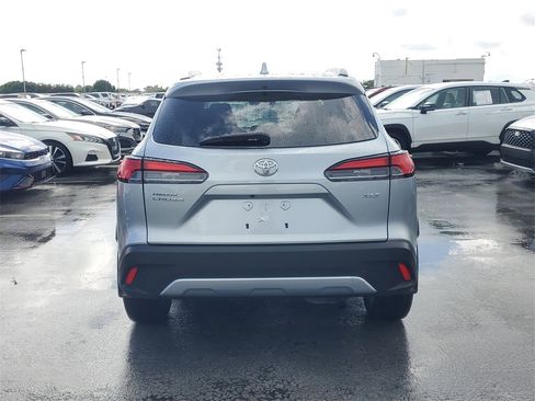 Certified 2023 Toyota Corolla Cross XLE image 6