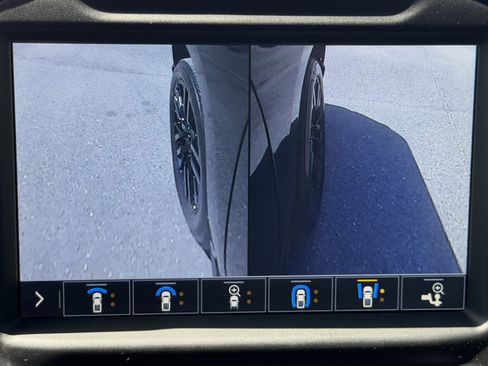 Used 2019 Chevrolet Silverado 1500 High Country w/ Technology Package image 36