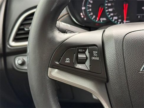 Used 2022 Chevrolet Trax LT w/ Premium Seat Package image 19